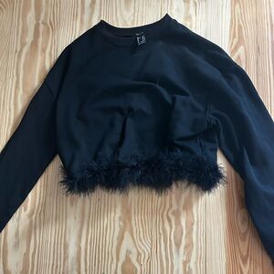 Feather trim crop top sweater black